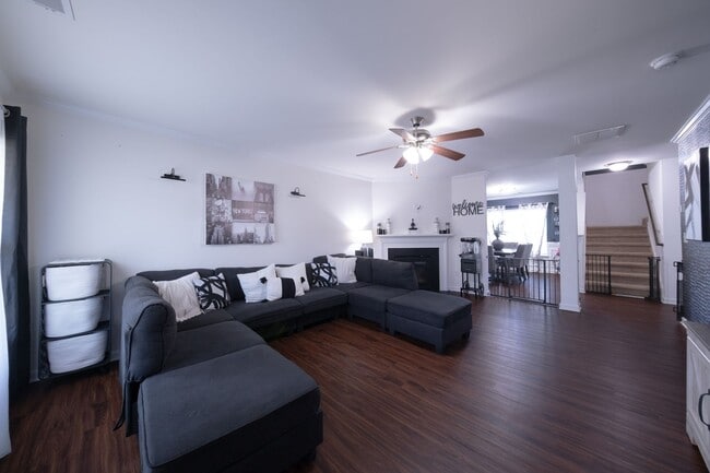 Building Photo - 4 Bedrooms | 2.5 Bathrooms | 2,032 Sq. Ft