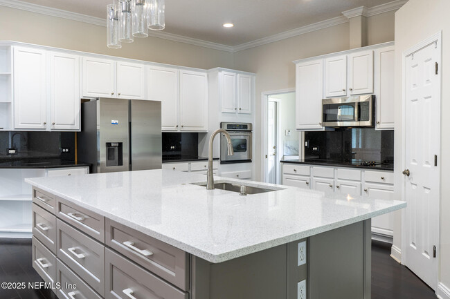 Building Photo - 10064 Ecton Ln