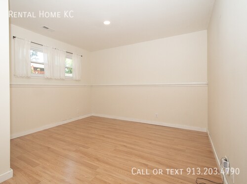 Building Photo - 15118 W 83rd St