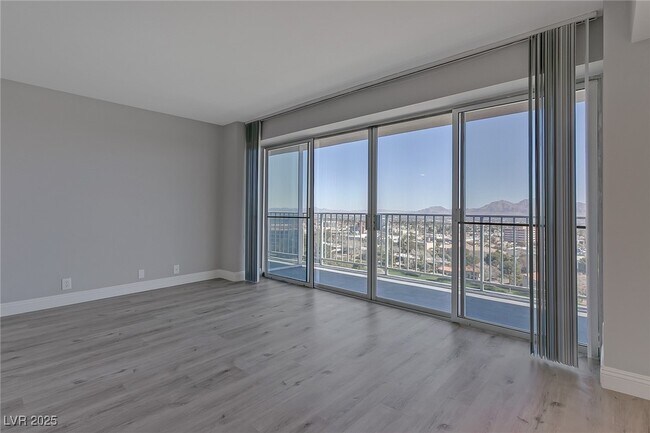 Building Photo - 3111 Bel Air Dr