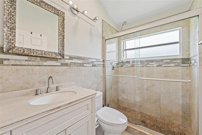 Building Photo - 7827 Myrtle Oak Ln