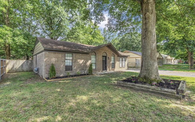 Building Photo - 2919 Normandy Dr