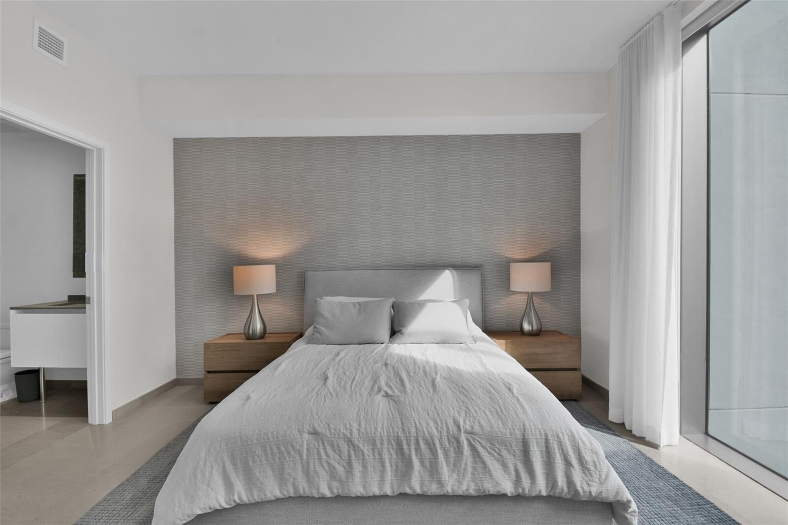 Building Photo - 88 SW 7th St