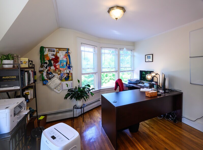 Building Photo - 4 Phillips Rd