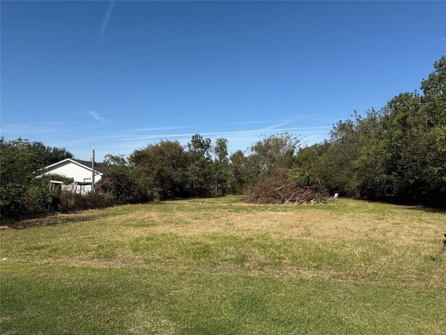 Building Photo - 4822 W Cedar Bayou Lynchburg Rd