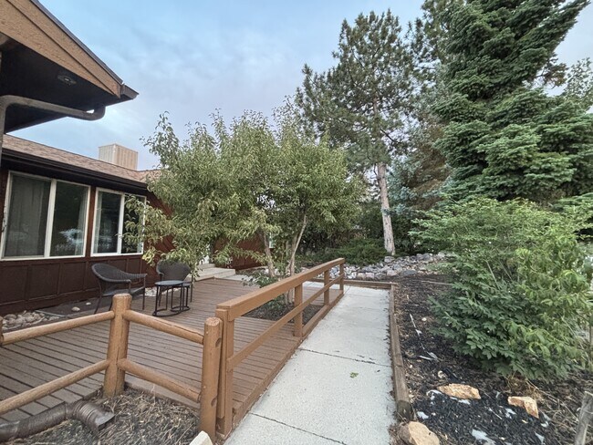 Building Photo - 11299 Woodhill Dr
