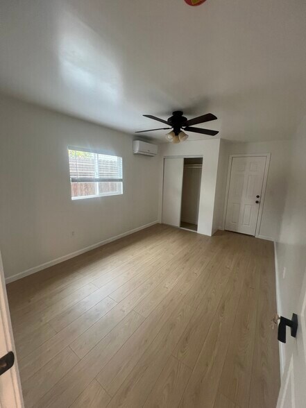 Building Photo - 1353 N Toledo Way