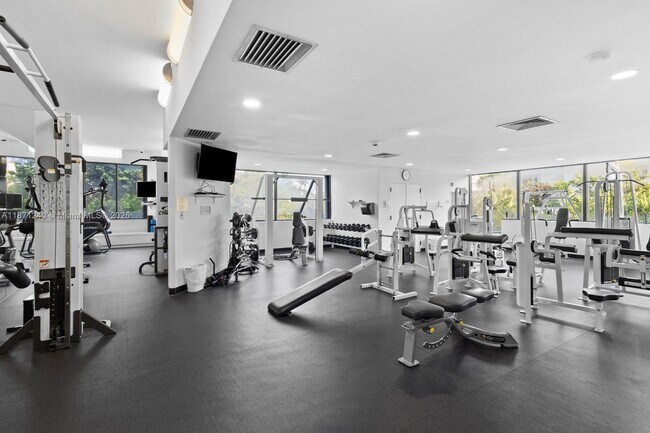 Building Photo - 251 Crandon Blvd