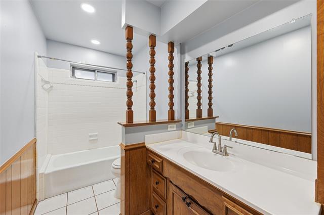 Building Photo - 1421 Glenbrook Dr