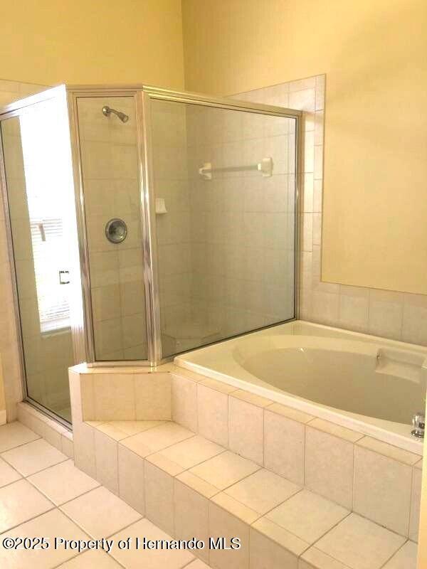 Building Photo - 9287 Spring Hill Dr