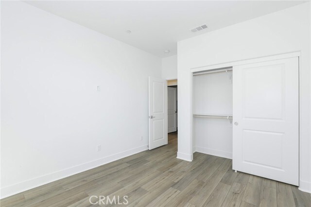 Building Photo - 27213 Tamarack Ln