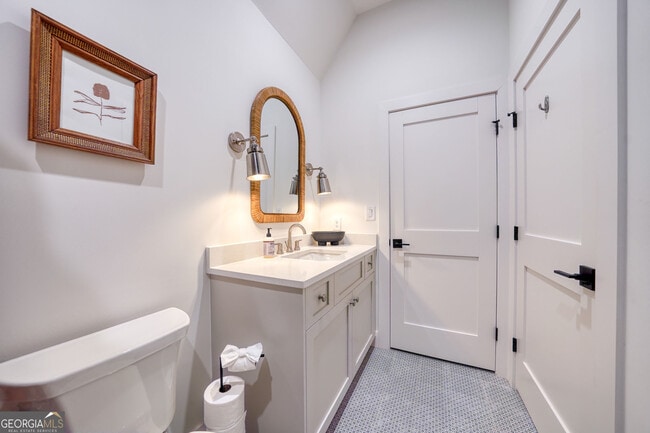 Building Photo - 305 Breakspear Ln