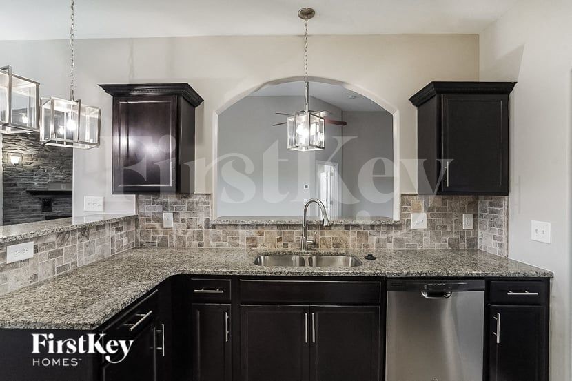 Building Photo - 1315 Golden Eagle Way