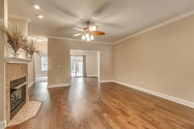 Building Photo - 2208 Stanford Ct