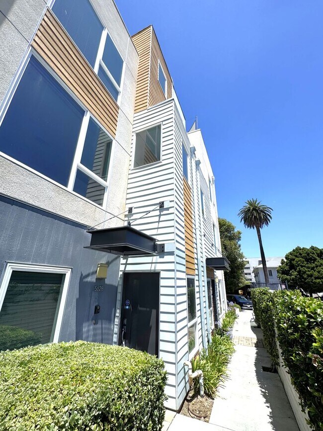 Building Photo - 5628 W Observation Ln