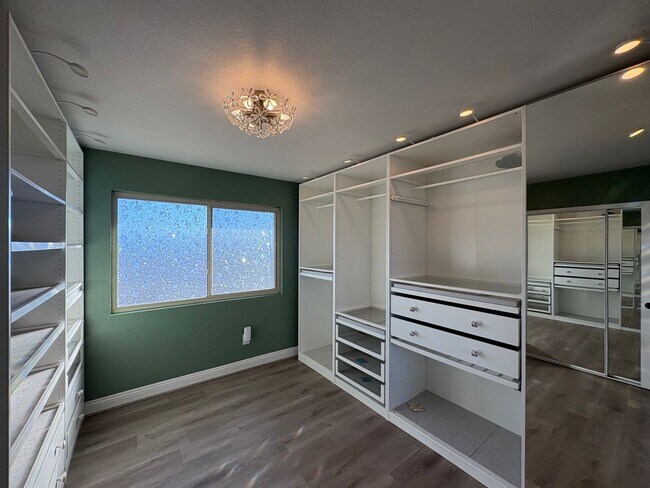 Building Photo - Beautiful 4B/3BA Home in Encinitas!