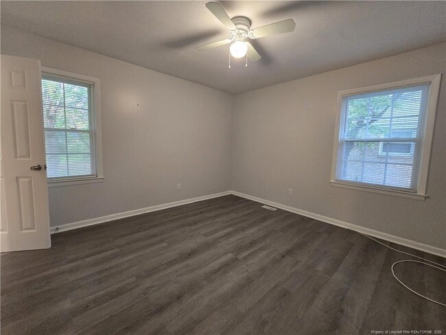 Building Photo - 807 Miller Ave