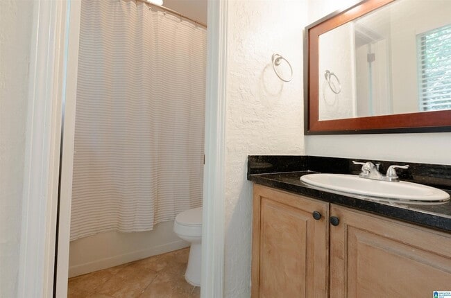 Building Photo - 3612 Chaumont Dr