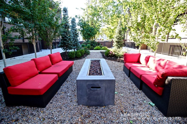 Building Photo - The Lakota on Grand