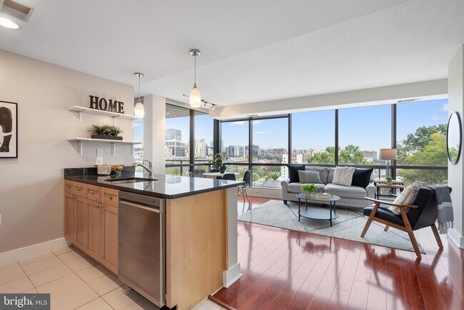 Building Photo - 2001 15th St N