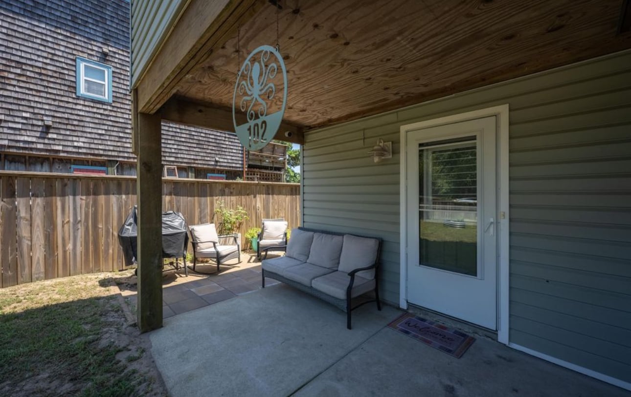 Building Photo - 102 Craigy Ct