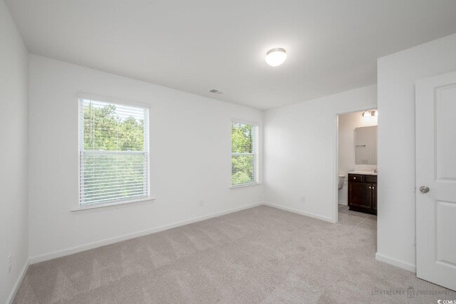 Building Photo - 209 Banbury Ln