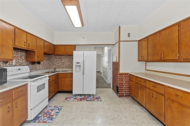 Building Photo - 5202 Delor St