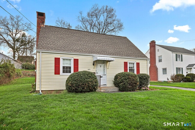 Building Photo - 575 S Main St