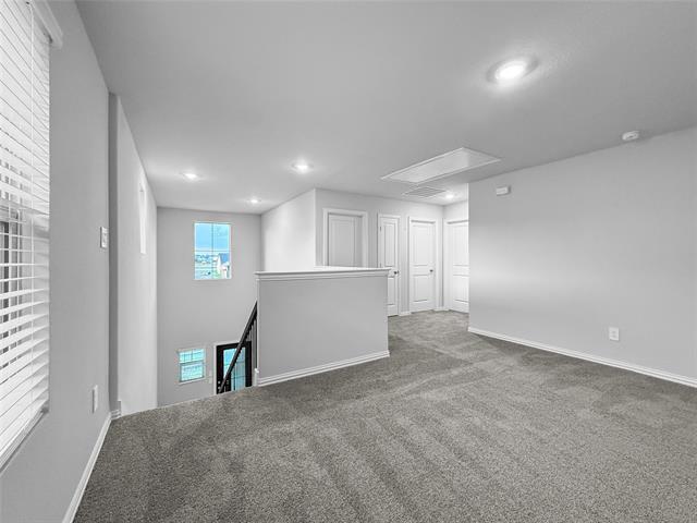 Building Photo - 209 Greenbriar Ln