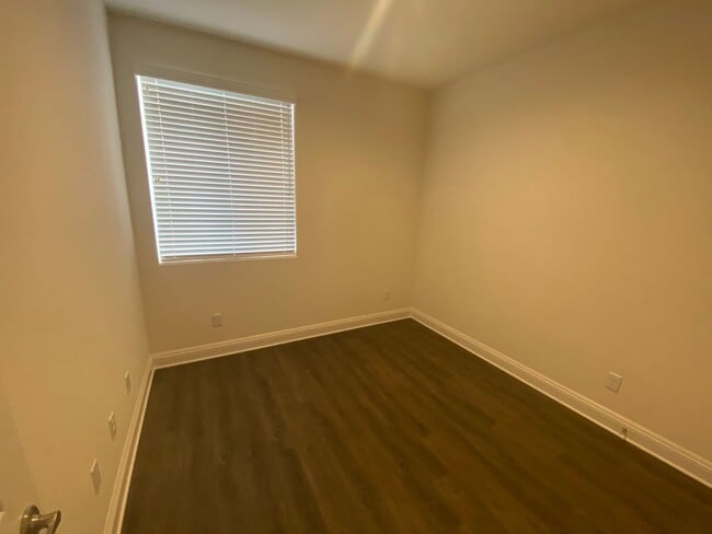 Building Photo - 4469 Hacienda Dr
