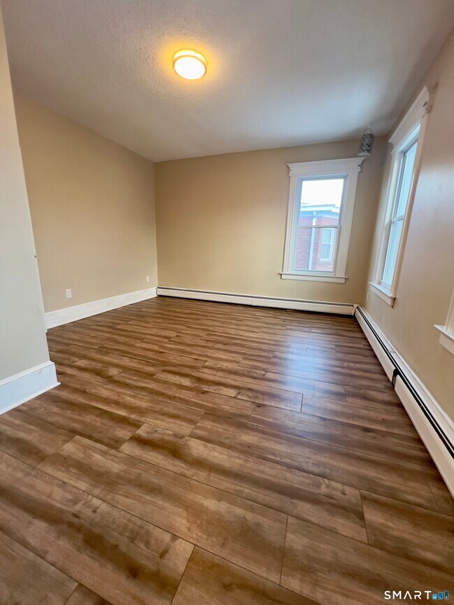 Building Photo - 838 Capitol Ave