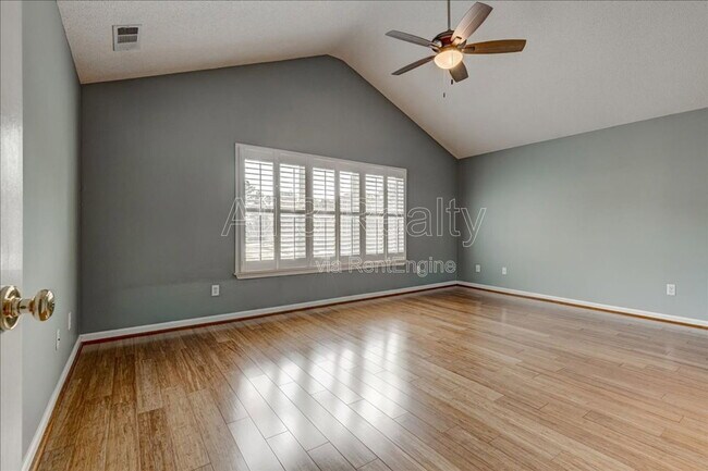 Building Photo - 2540 Alvecot Cir SE