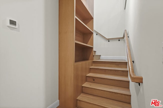 Building Photo - 4762 Charters Ave