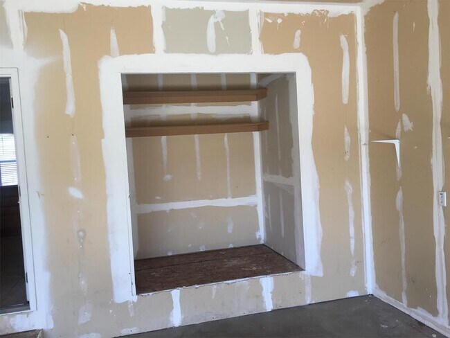 Building Photo - 196 N 530 E