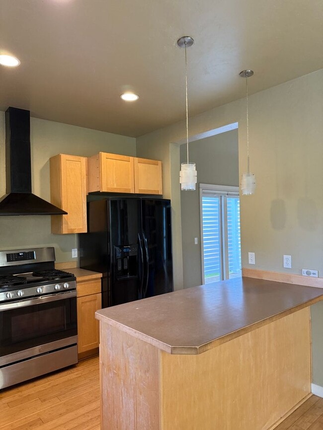 Building Photo - A Lovely Westside Single Family Home in the Desirable Valley West Subdivision