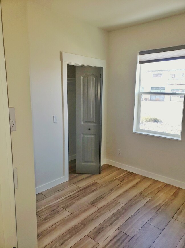 Building Photo - 501 S 12th St