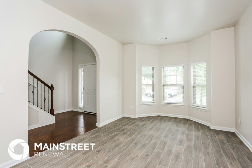 Building Photo - 12185 Centerra Dr