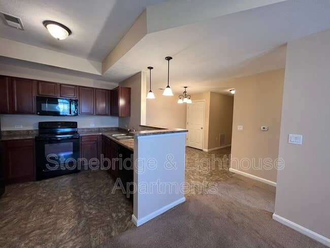 Building Photo - 1104 Stonebench Cir