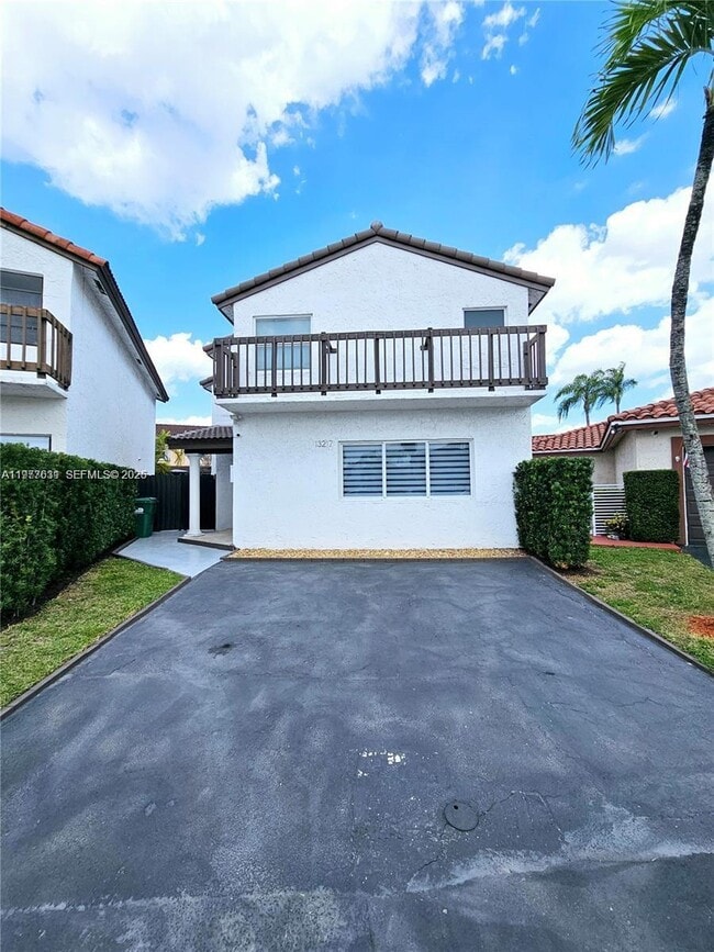 Building Photo - 13217 SW 9th Ln