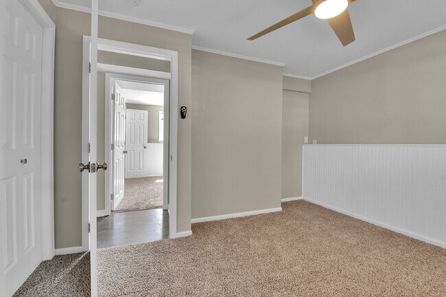 Building Photo - $2,995 - 4 Bed, 2 Bath Home in Aurora with...
