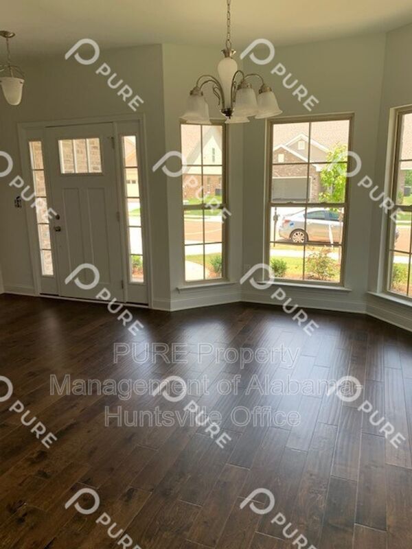 Building Photo - 283 Abercorn Dr