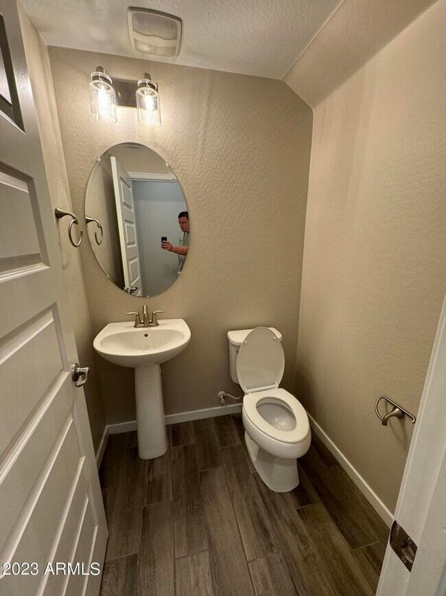 Building Photo - Unique opportunity! Rent a newer home in Tempe!!