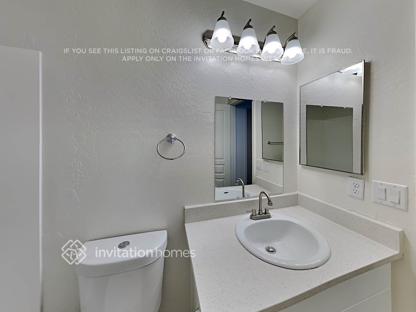 Building Photo - 114 E Palomino Dr