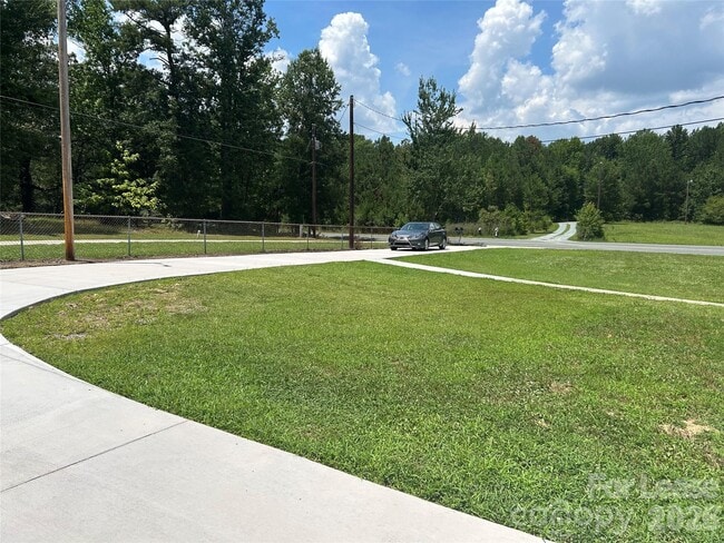 Building Photo - 5006 Myers Rd