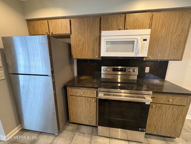 Building Photo - 6868 Medellin Ct