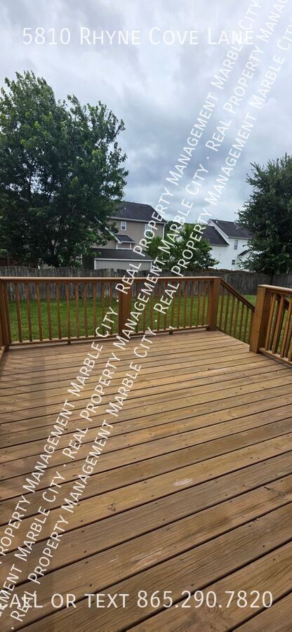 Building Photo - 5810 Rhyne Cove Ln