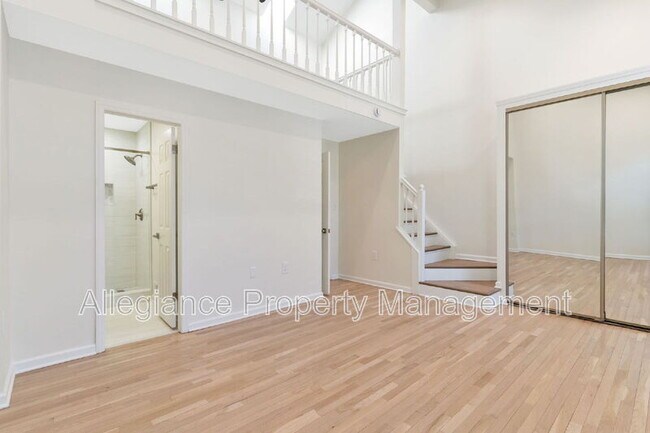 Building Photo - 6630 Medinah Ln