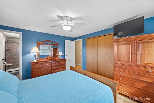 Building Photo - 930 Cornell Ln