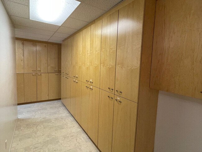Building Photo - 3030 NW 95th St