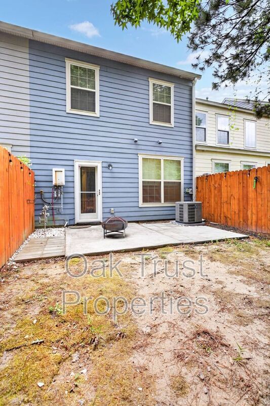 Building Photo - 854 Bibury Ct